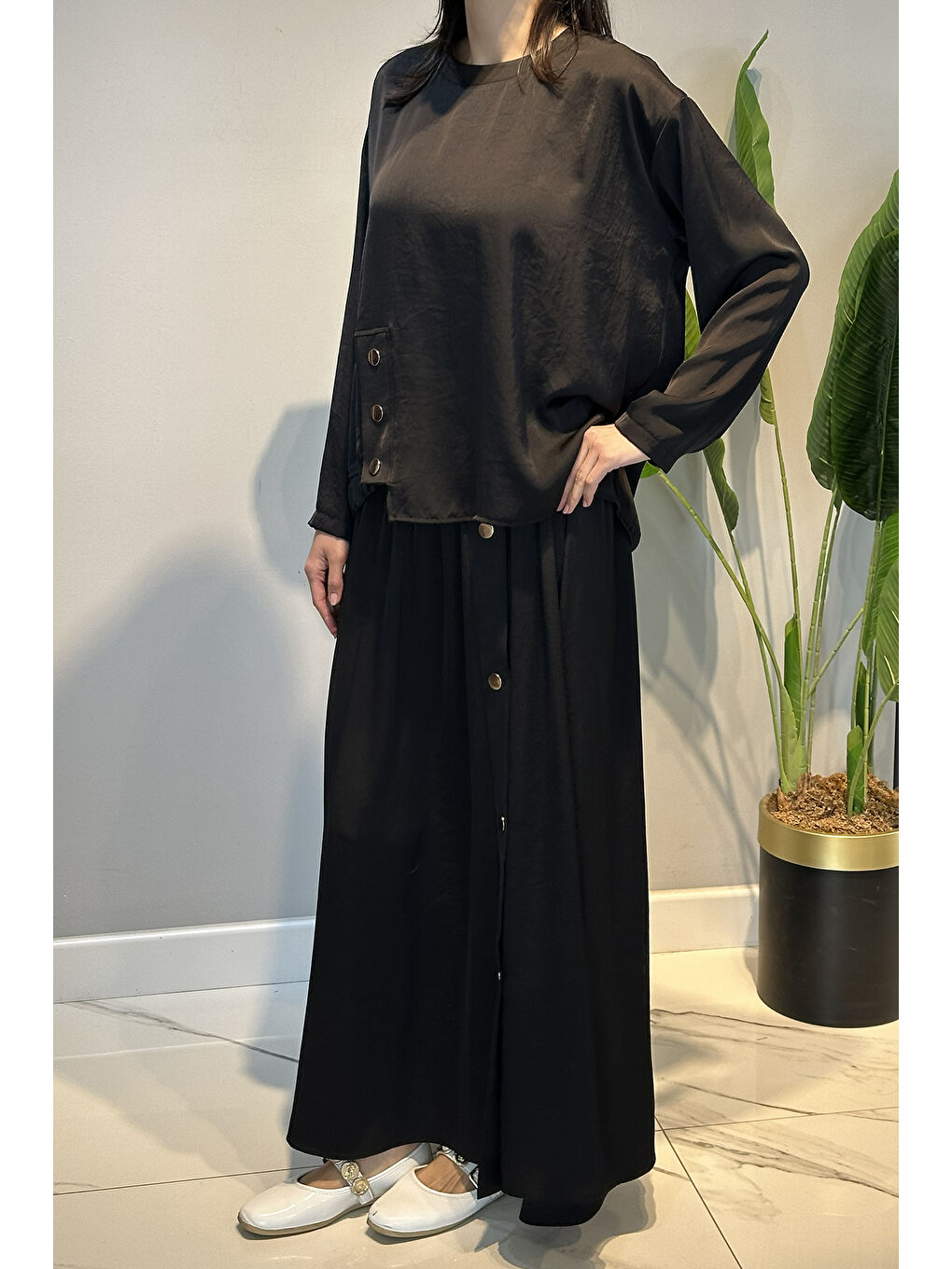 Bluz ve Eteği Çıtçıt Detay Aksesuarlı Saphire Takım 956 Siyah-2