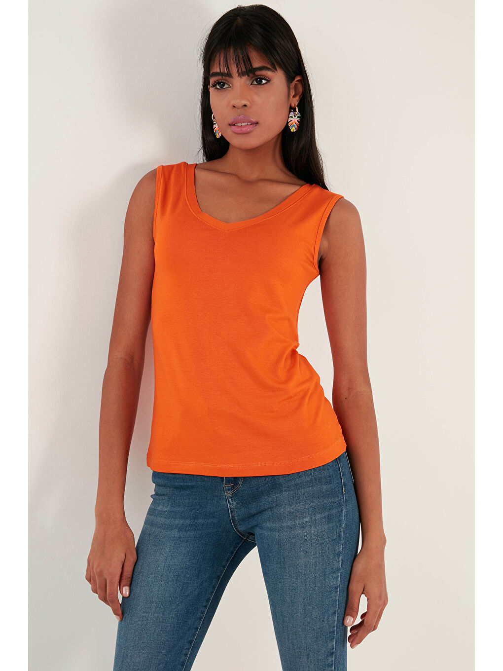 Siyah Slim Fit V Yaka Kalın Askılı 2' li Paket Kadın Bluz 5864384S2-1