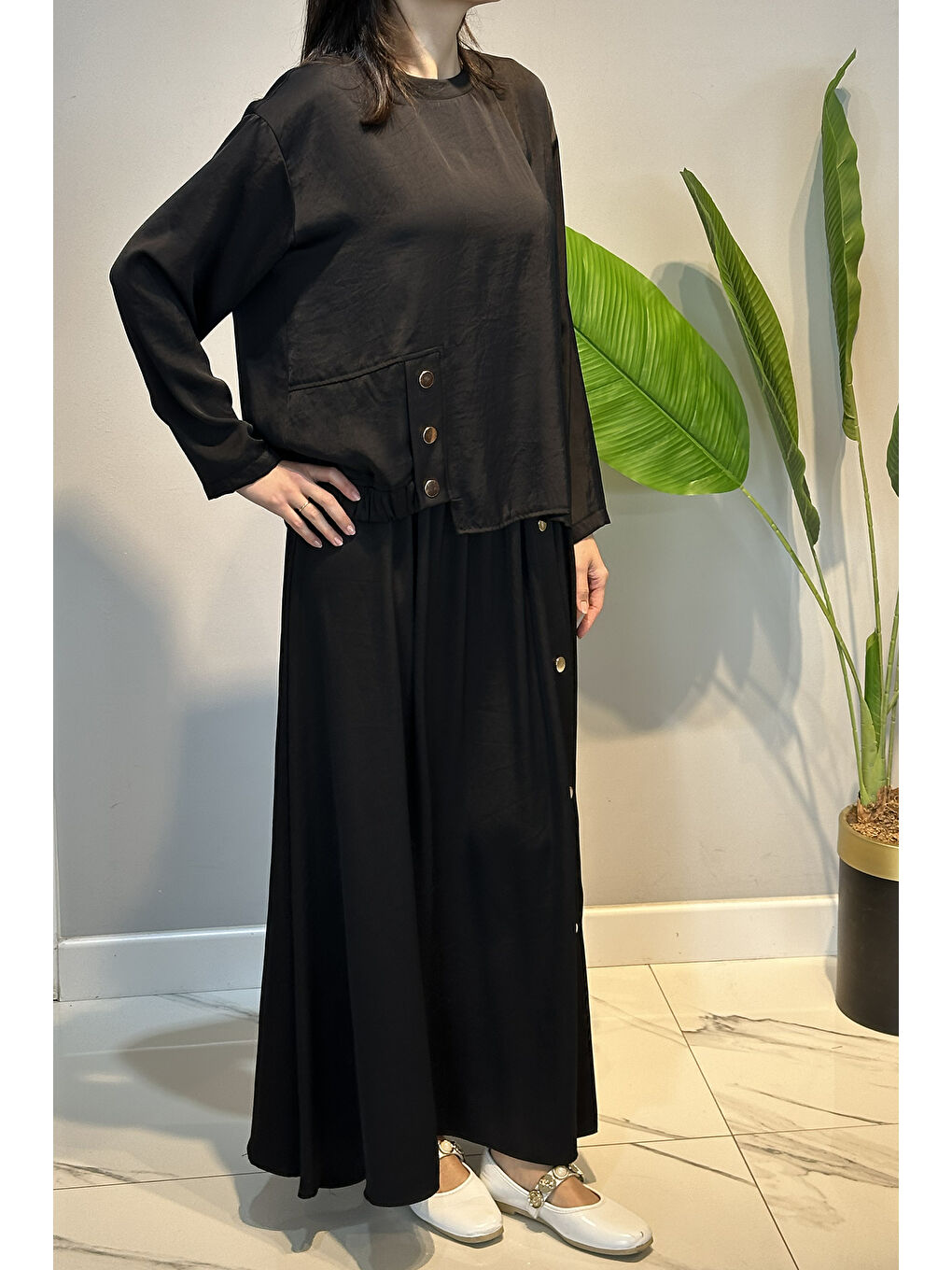 Bluz ve Eteği Çıtçıt Detay Aksesuarlı Saphire Takım 956 Siyah-3