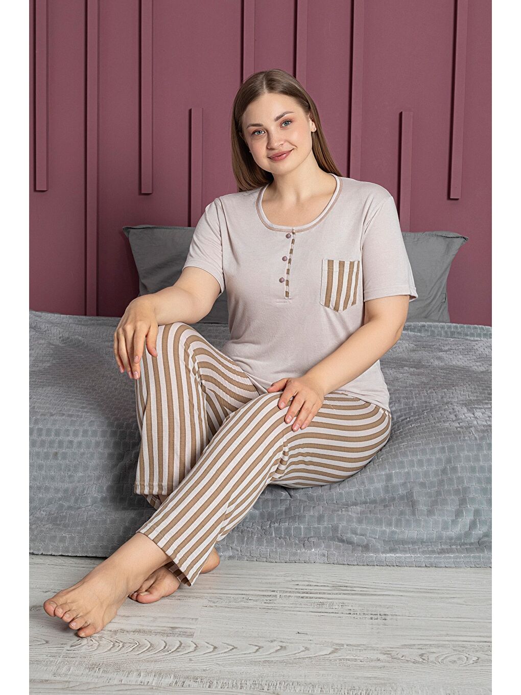 Bej Çizgili Büyük Beden Pijama Takımı