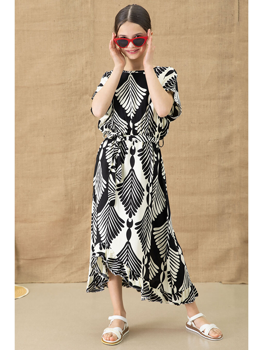 Siyah Yaprak Desenli Fırfırlı Kız Çocuk Kuşaklı Elbise 20766