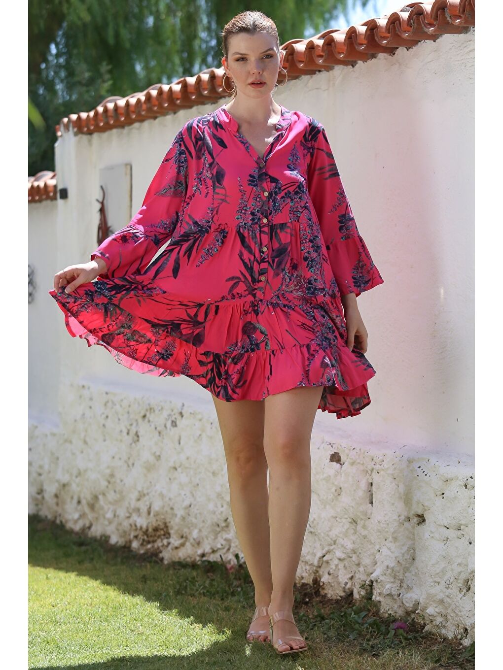 Fuşya Hakim Yaka Volanlı Kol Düğmeli Eteği Fırfırlı Allover Baskılı Casual Dokuma Elbise 90 64-3