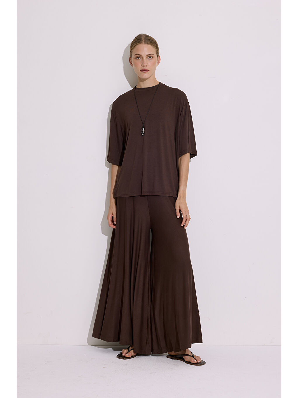 Dökümlü Kısa Kollu Bluz Kahverengi-1