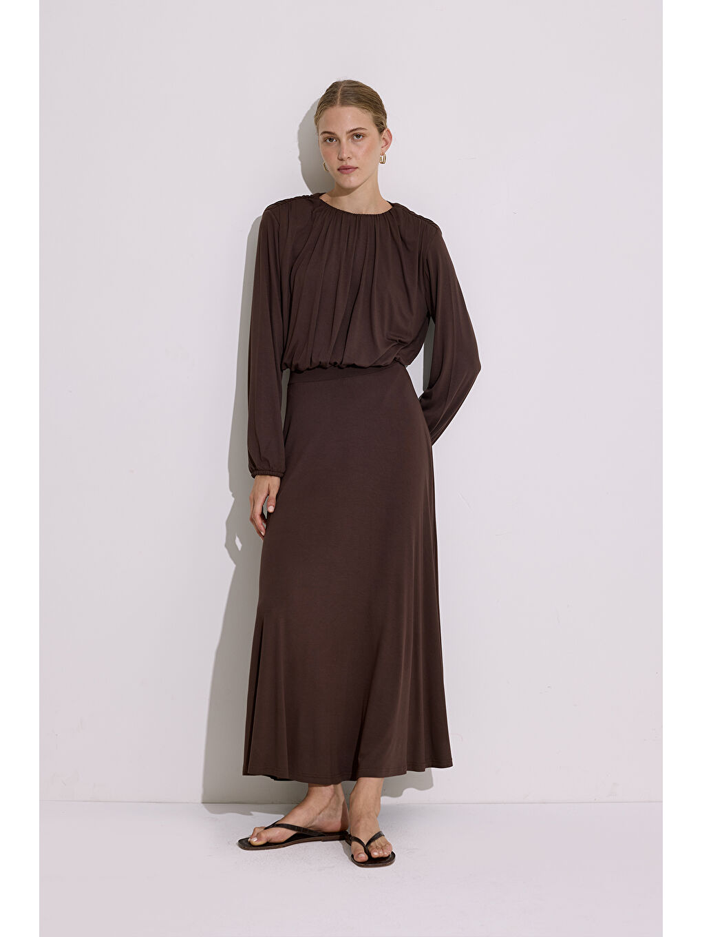 Dökümlü Balon Form Bluz Kahverengi-5