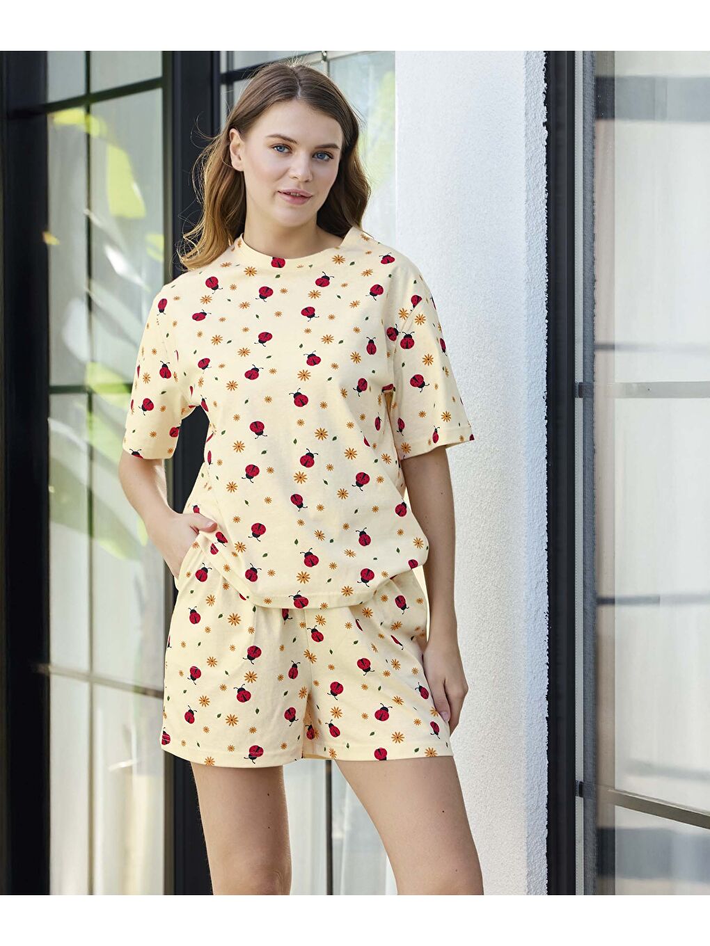 Sarı Kadın Kısa Kol Bisiklet Yaka Şortlu Pijama Takım-1