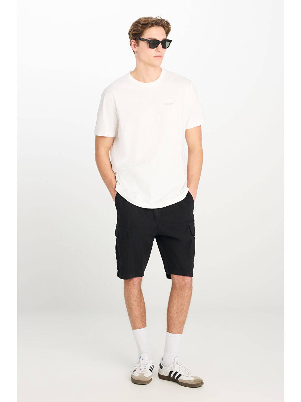 Regular Fit Normal Kesim Normal Bel Siyah Şort