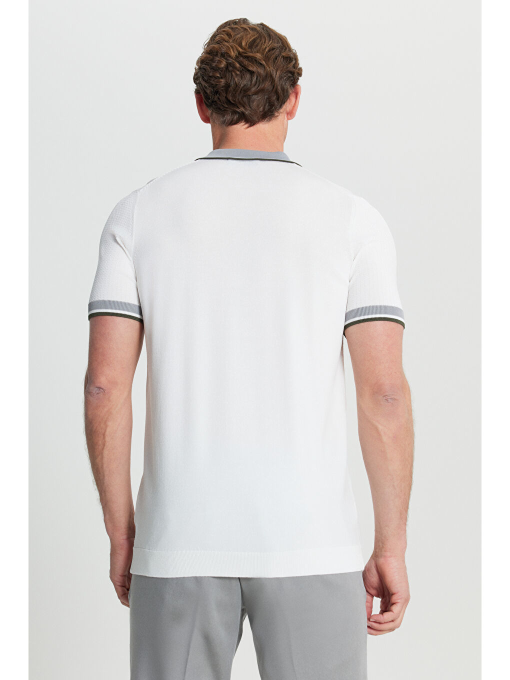 Erkek Ekru Standart Fit Normal Kesim Polo Yaka Armürlü Triko Tişört-4