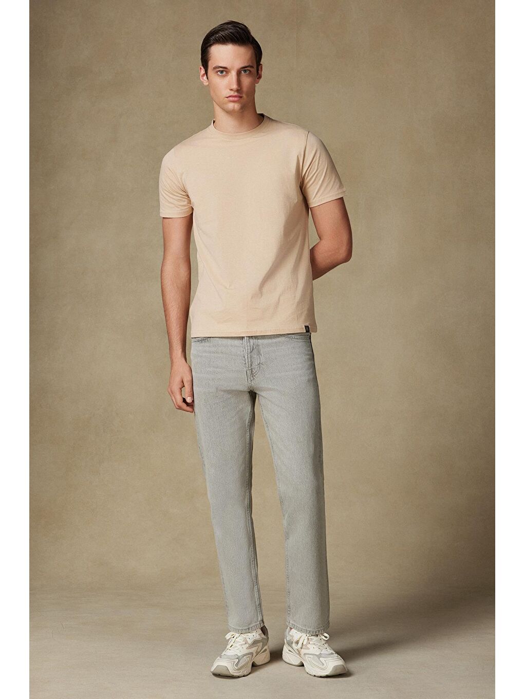 Easy Penye Pamuklu Comfort Fit Bej Bisiklet Yaka Erkek Düz %100 Pamuk Tişört-2