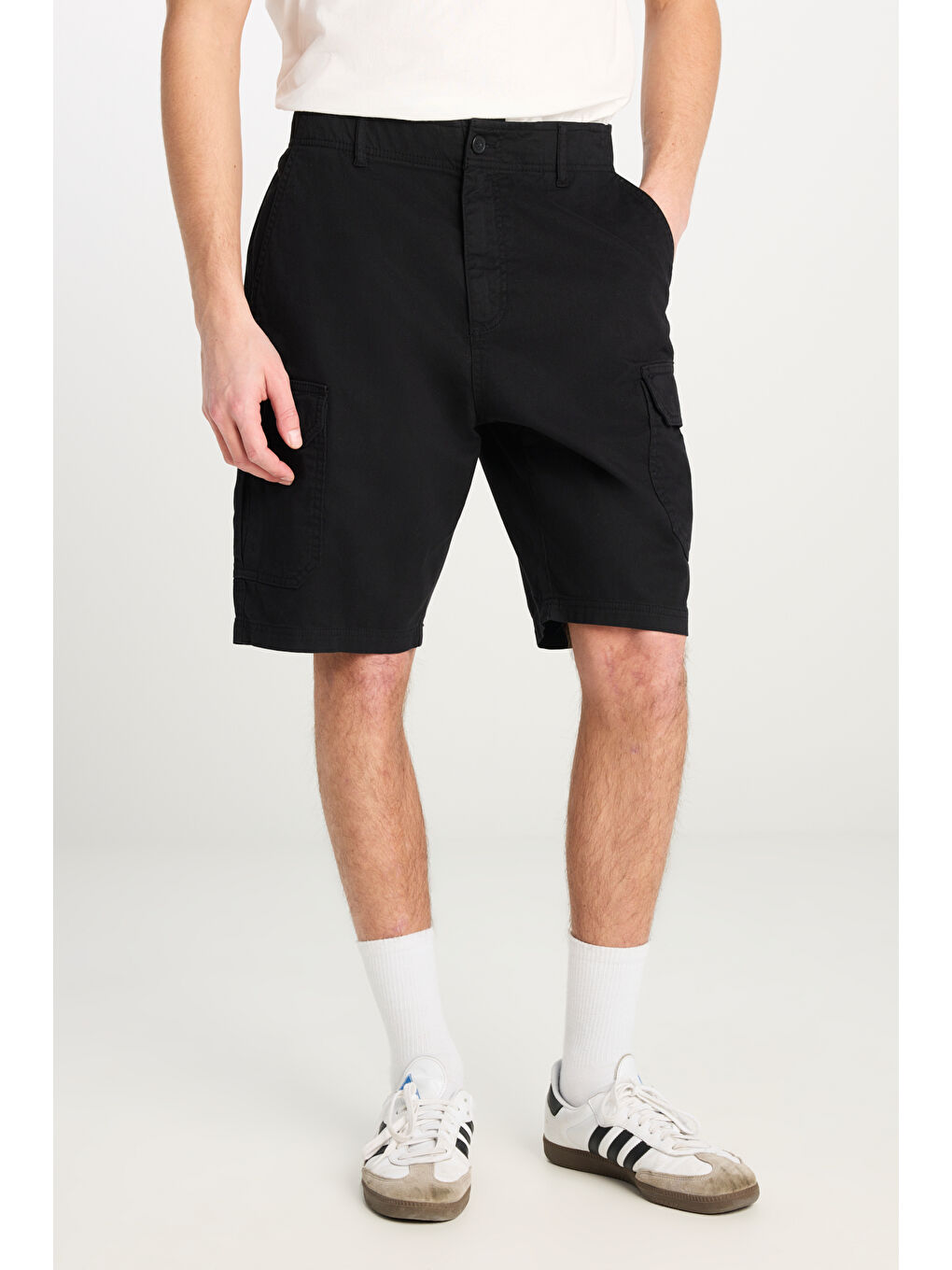 Regular Fit Normal Kesim Normal Bel Siyah Şort-2