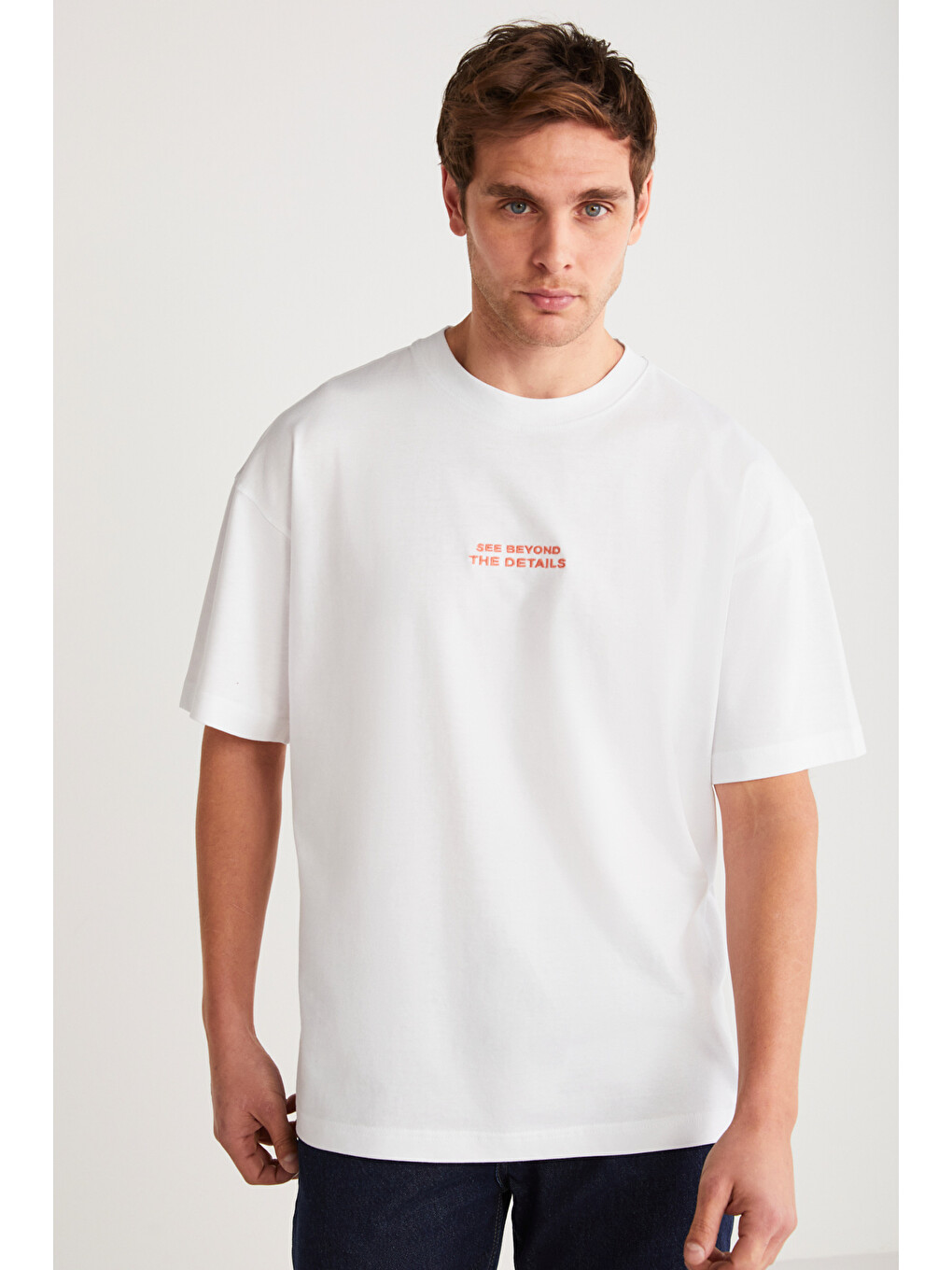Beyaz VITO Erkek %100 Organik Pamuklu Nakış Yazı Detaylı Oversize Bol Kesim Kısa Kollu BEYAZ T-Shirt-1
