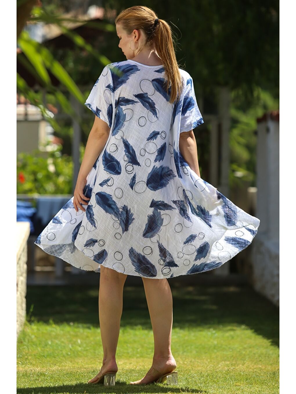 İtalyan Beyaz Havuz Yaka Kısa Kol Allover Baskılı Casual Oversize Dokuma Elbise 110 75-6