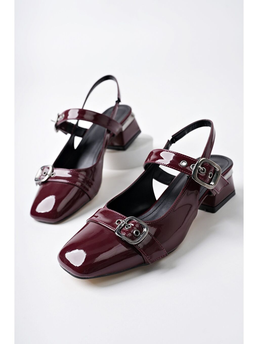 Bordo YUQİ Arkası Açık Küt Burun Çift Kemerli Kadın Günlük Klasik Kısa Topuklu Ayakkabı-1