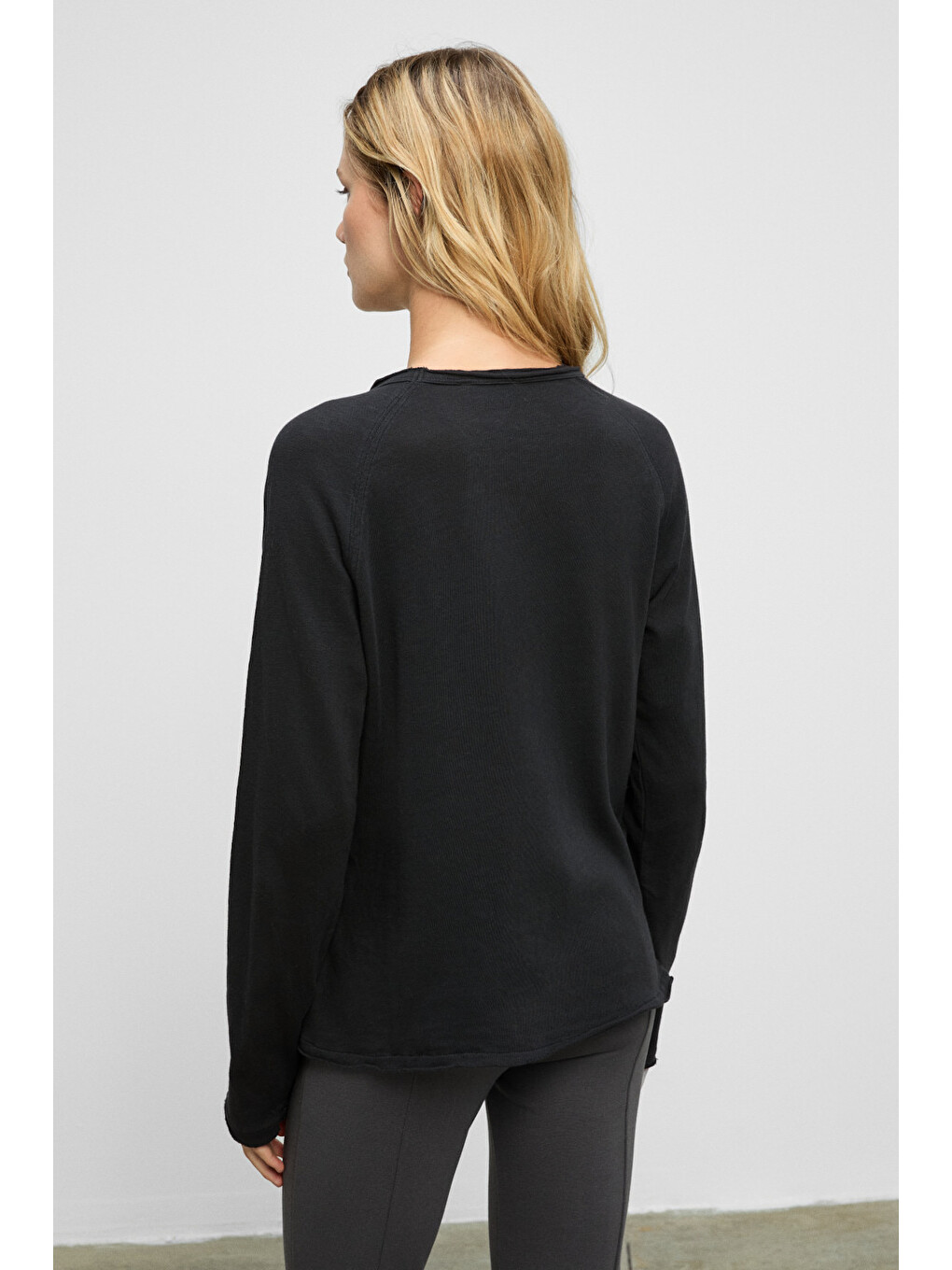 Antrasit KISSORA Kadın Organik Pamuklu Yuvarlak Yaka Reglan Kol Uzun Kollu Relax Fit ANTRASİT Bluz-5