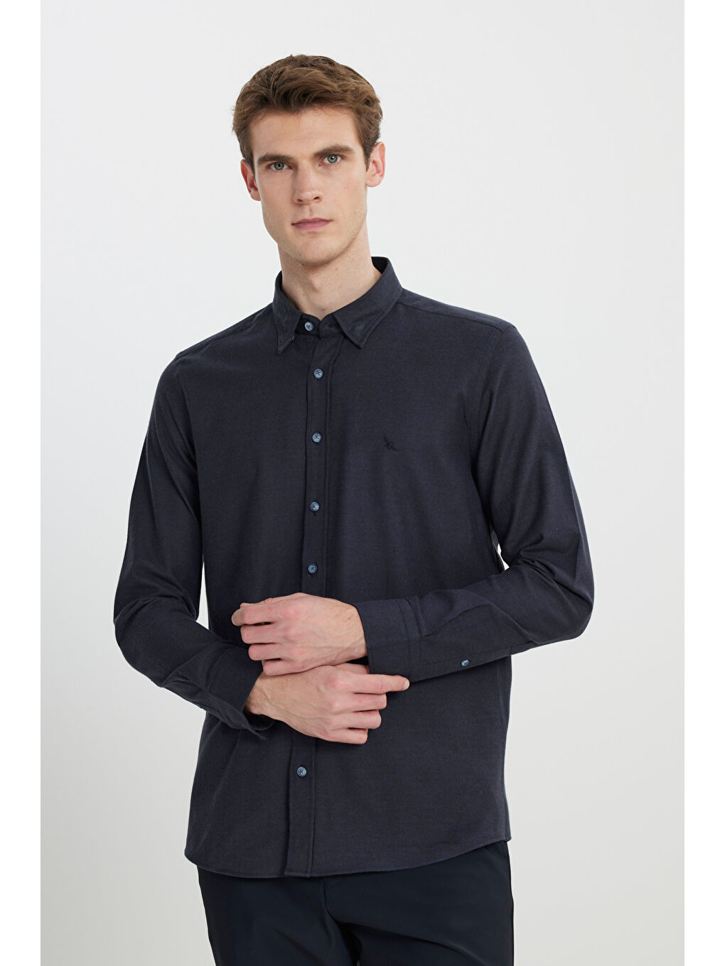 Erkek Lacivert %100 Pamuk Flanel Slim Fit Dar Kesim Gizli Düğmeli Yaka Gömlek-2