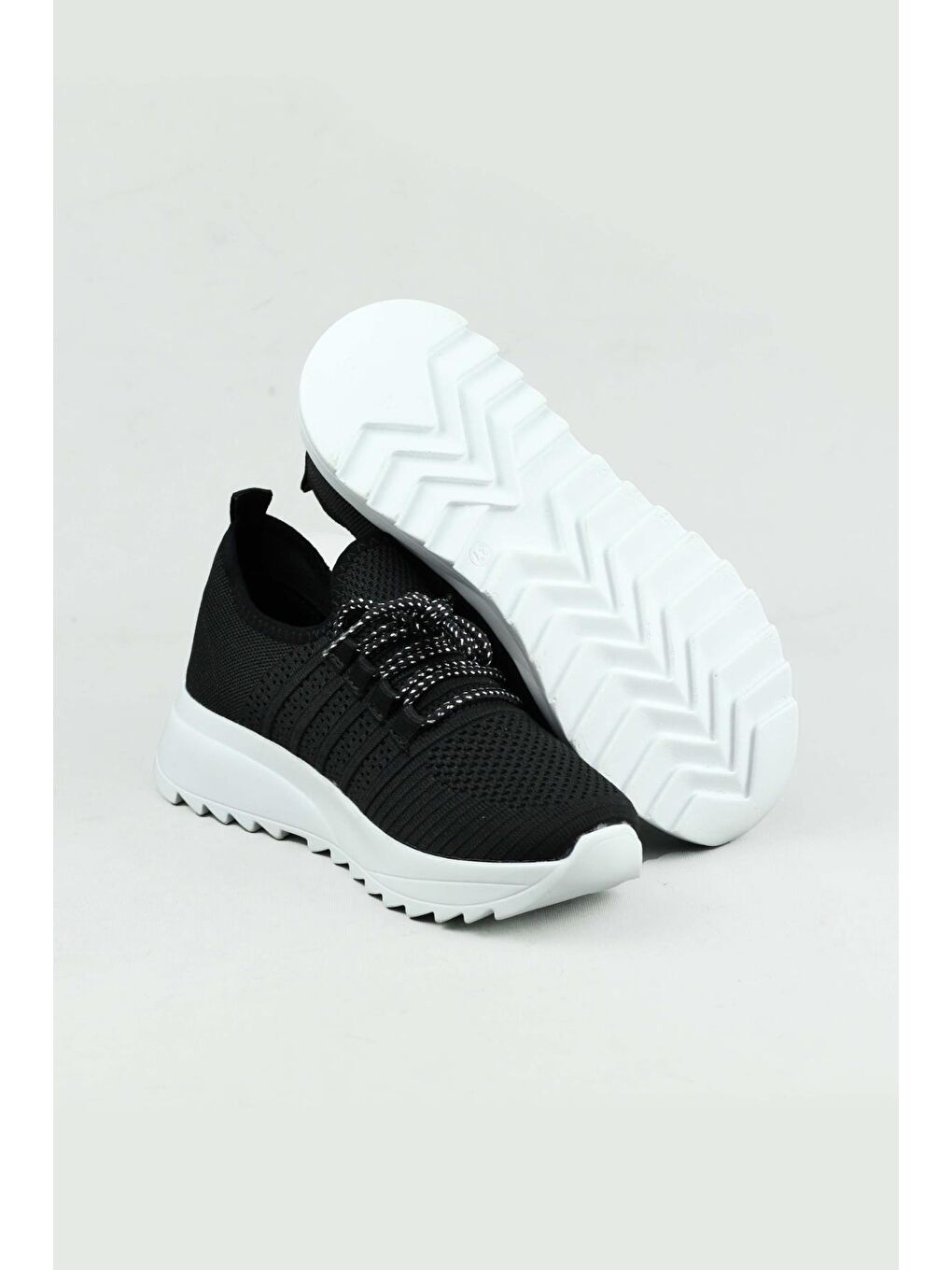 Siyah Lommax 2302 Bağcıklı Spor Sneaker Yürüyüş Ayakkabısı Kadın-2