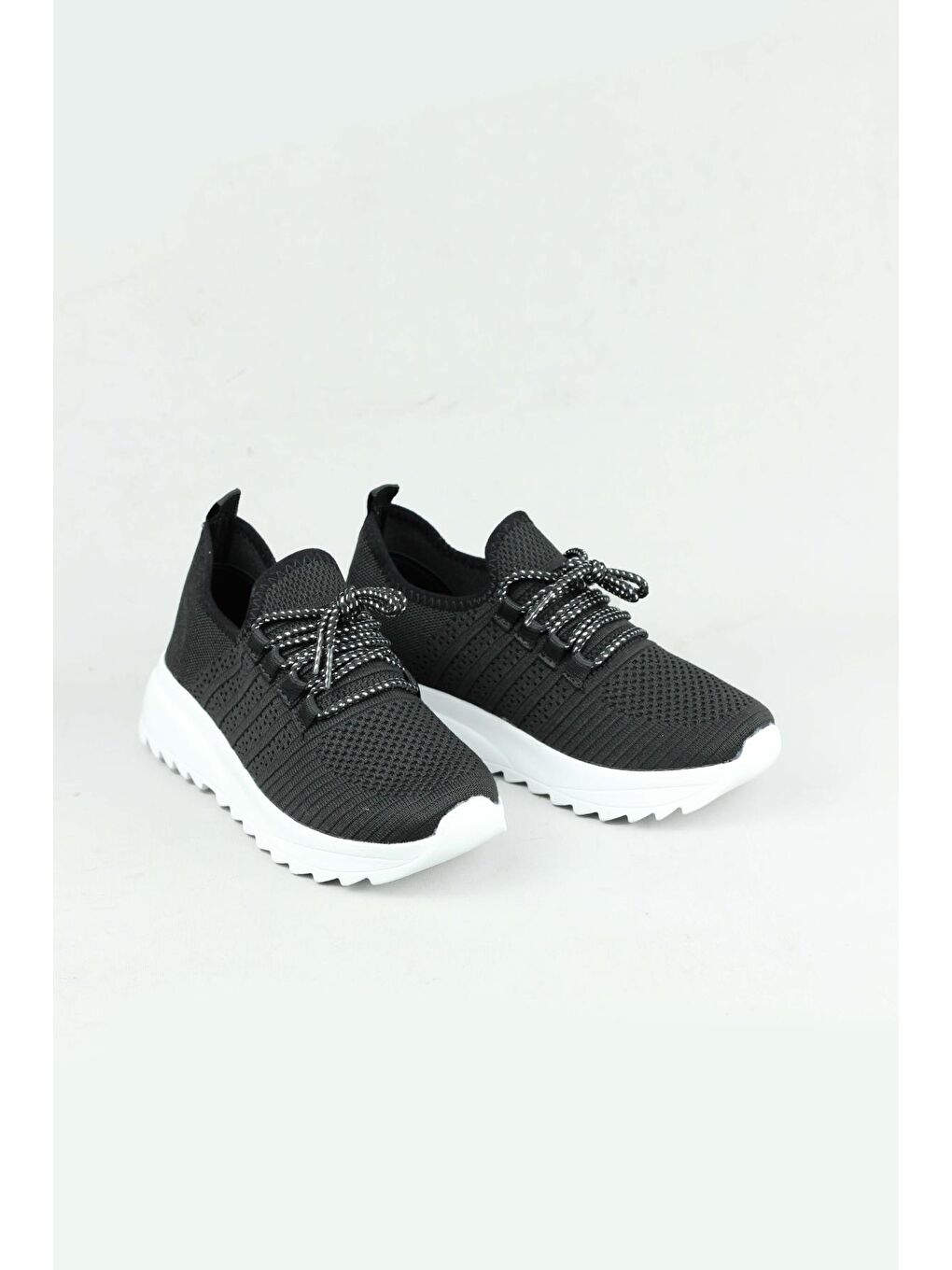 Siyah Lommax 2302 Bağcıklı Spor Sneaker Yürüyüş Ayakkabısı Kadın-3