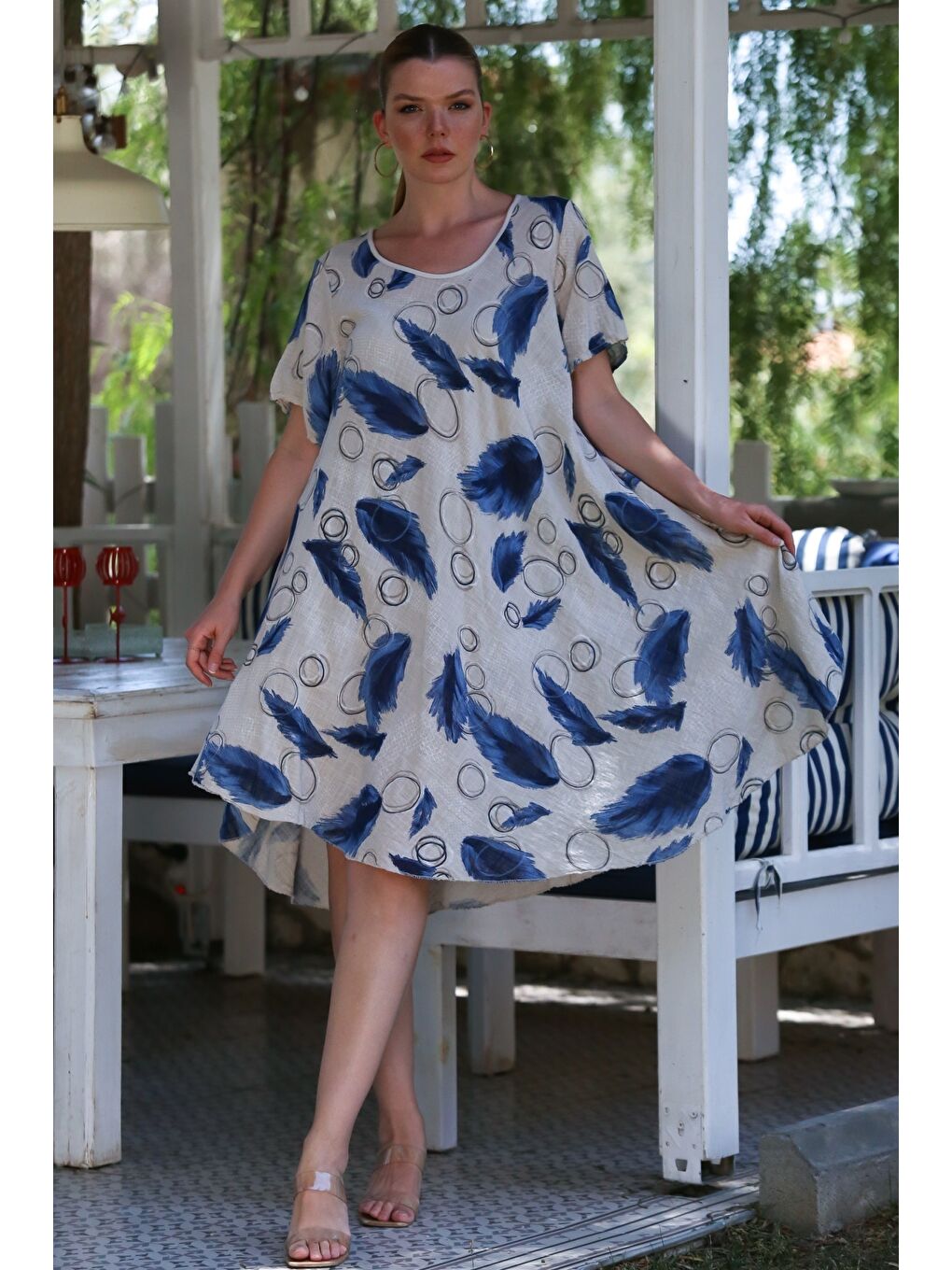 İtalyan Bej Havuz Yaka Kısa Kol Allover Baskılı Casual Oversize Dokuma Elbise 110 75-2