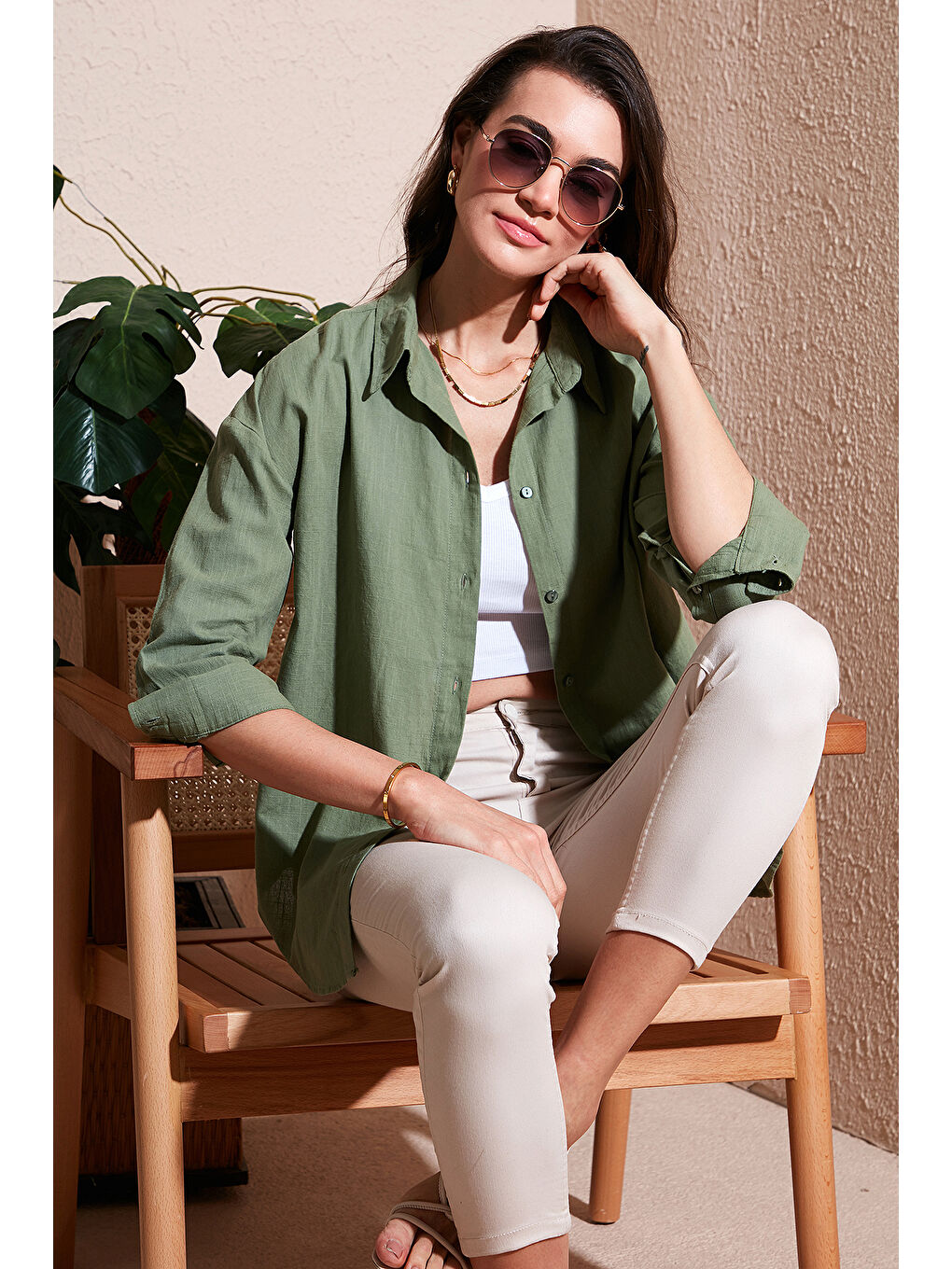 Haki Pamuklu Regular Fit Uzun Kollu Düz Kadın Gömlek CF25S168305-2