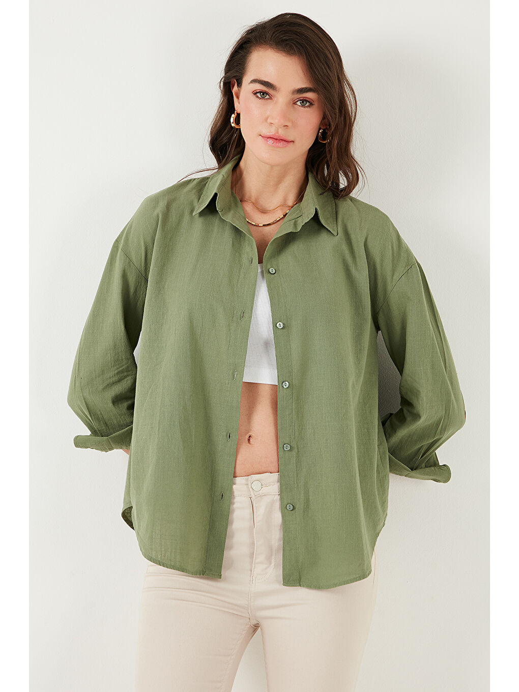 Haki Pamuklu Regular Fit Uzun Kollu Düz Kadın Gömlek CF25S168305-4