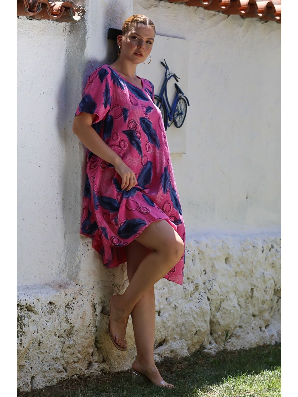 İtalyan Fuşya Havuz Yaka Kısa Kol Allover Baskılı Casual Oversize Dokuma Elbise 110 75-6