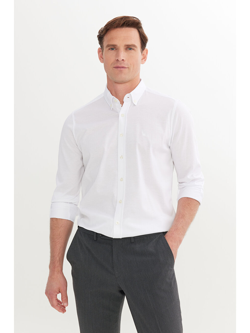 Erkek Beyaz %100 Pamuk Örme Slim Fit Dar Kesim Düğmeli Yaka Gömlek