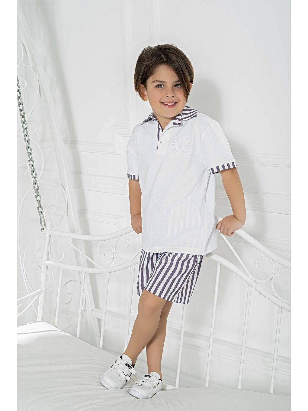 Siyah Gömlek Yaka Çapa Nakışlı Alt Üst Takım-1