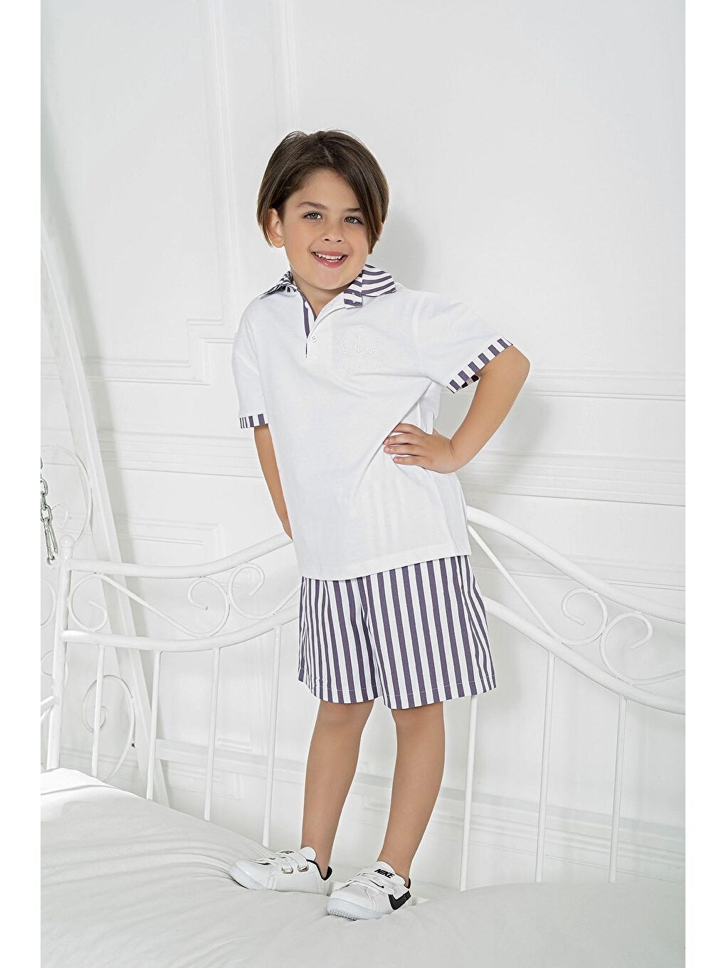 Siyah Gömlek Yaka Çapa Nakışlı Alt Üst Takım-2