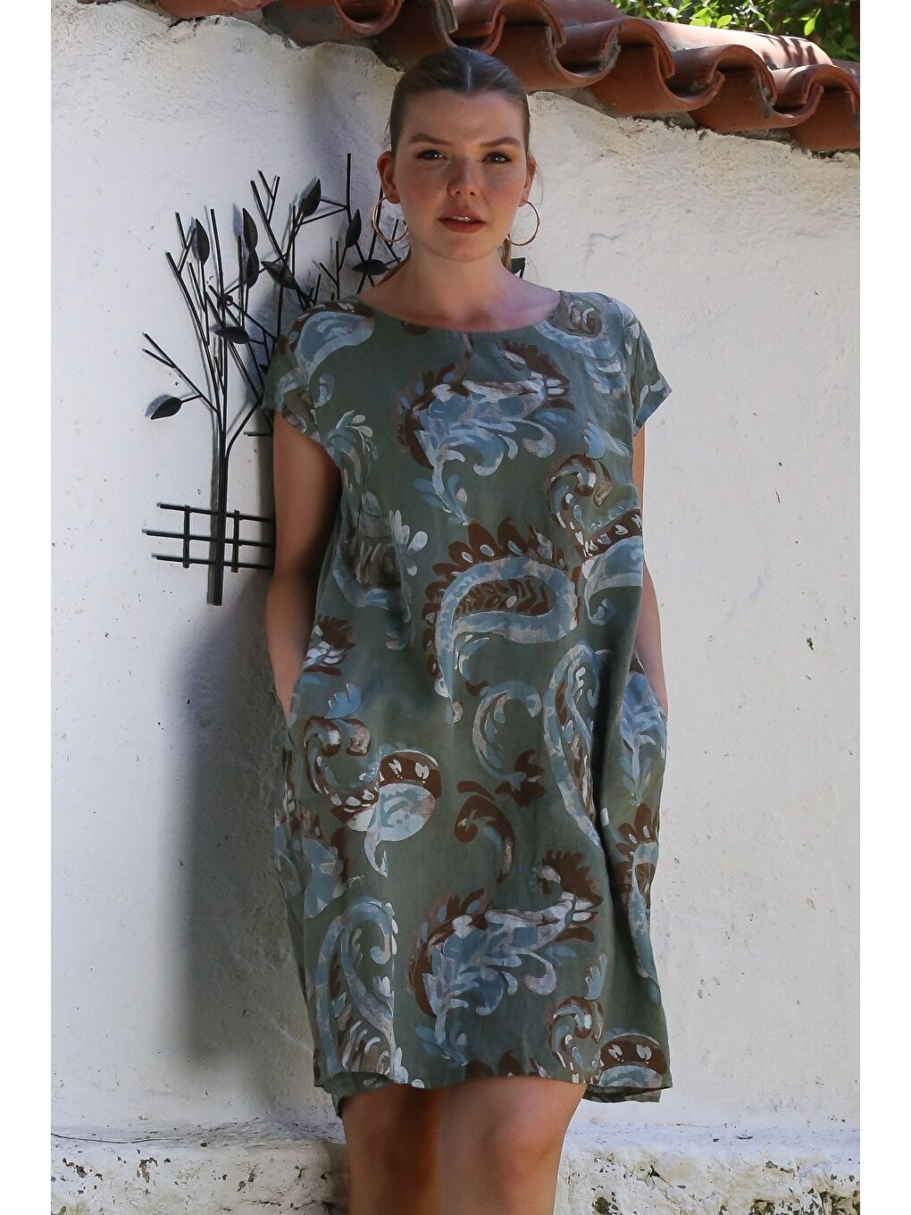 İtalyan Haki Kayık Yaka Düşük Kol Şal Desenli Gizli Cepli Casual Keten Dokuma Elbise 100 65-2