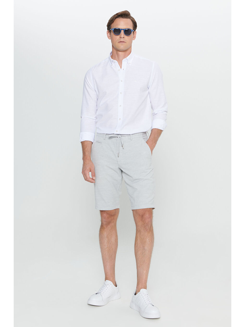 Erkek Beyaz %100 Pamuk Slim Fit Dar Kesim Düğmeli Yaka Çizgili Flamlı Gömlek-1