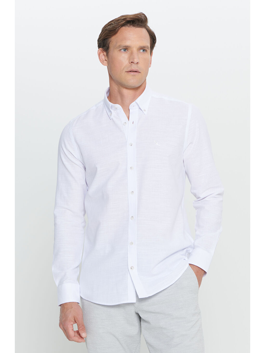 Erkek Beyaz %100 Pamuk Slim Fit Dar Kesim Düğmeli Yaka Çizgili Flamlı Gömlek-3