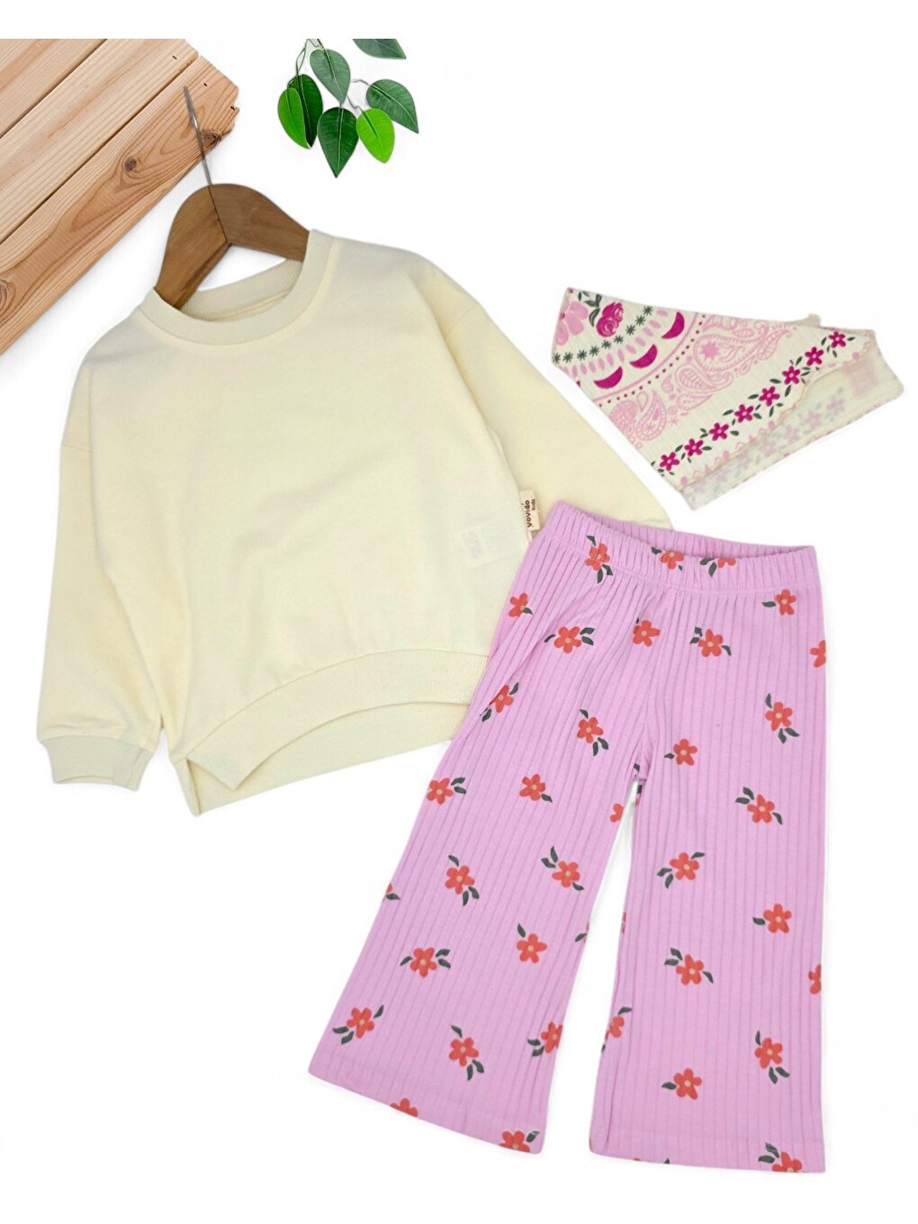 Pembe Kız Çocuk Etnik Desen Fularlı, Bol Paça Pantalonlu 3 Parça Mevsimlik Alt Üst Takım