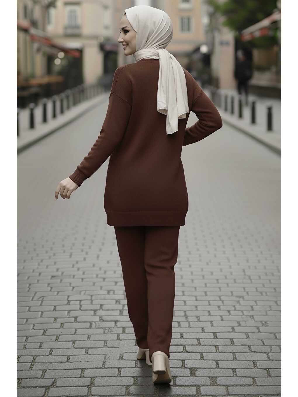 Kahverengi Çiçek Nakışlı İkili Triko Takım Kahve - 28062-KAHVE-2