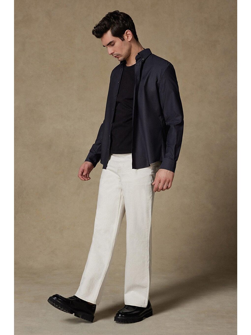 Matteo Royal Oxford Pamuklu Comfort Fit Siyah Düğmeli Yaka Erkek Düz %100 Pamuk Gömlek-2