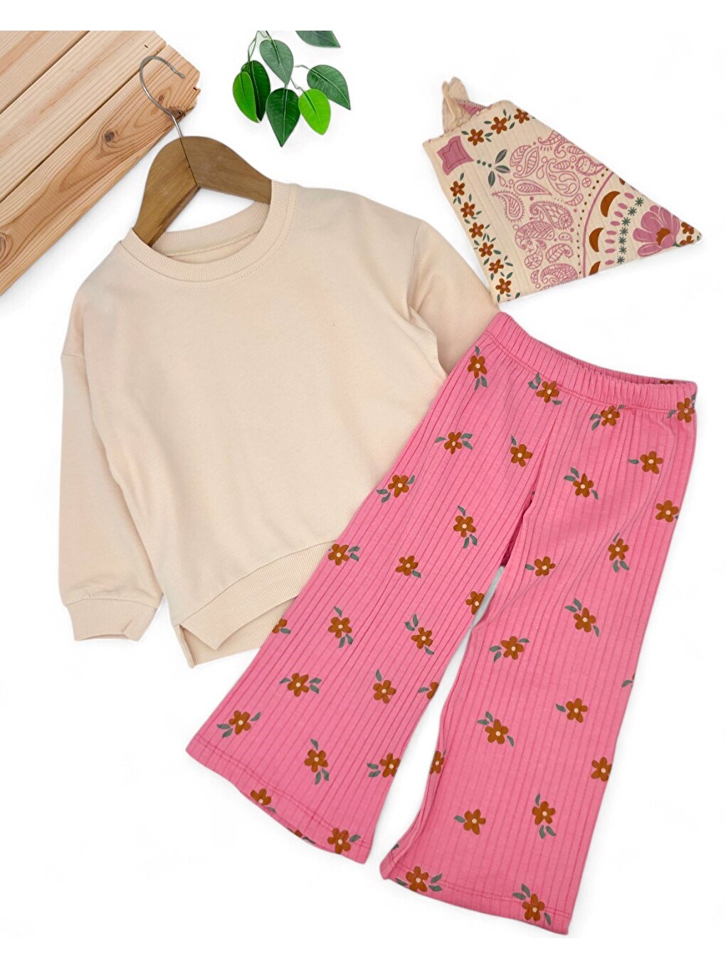 Pembe Kız Çocuk Etnik Desen Fularlı, Bol Paça Pantalonlu 3 Parça Mevsimlik Alt Üst Takım-1