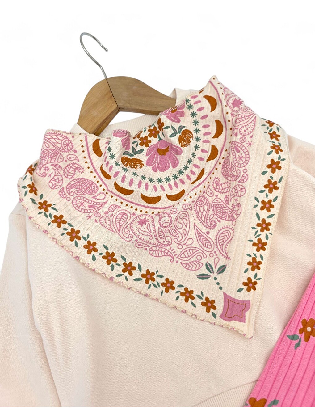 Pembe Kız Çocuk Etnik Desen Fularlı, Bol Paça Pantalonlu 3 Parça Mevsimlik Alt Üst Takım-2