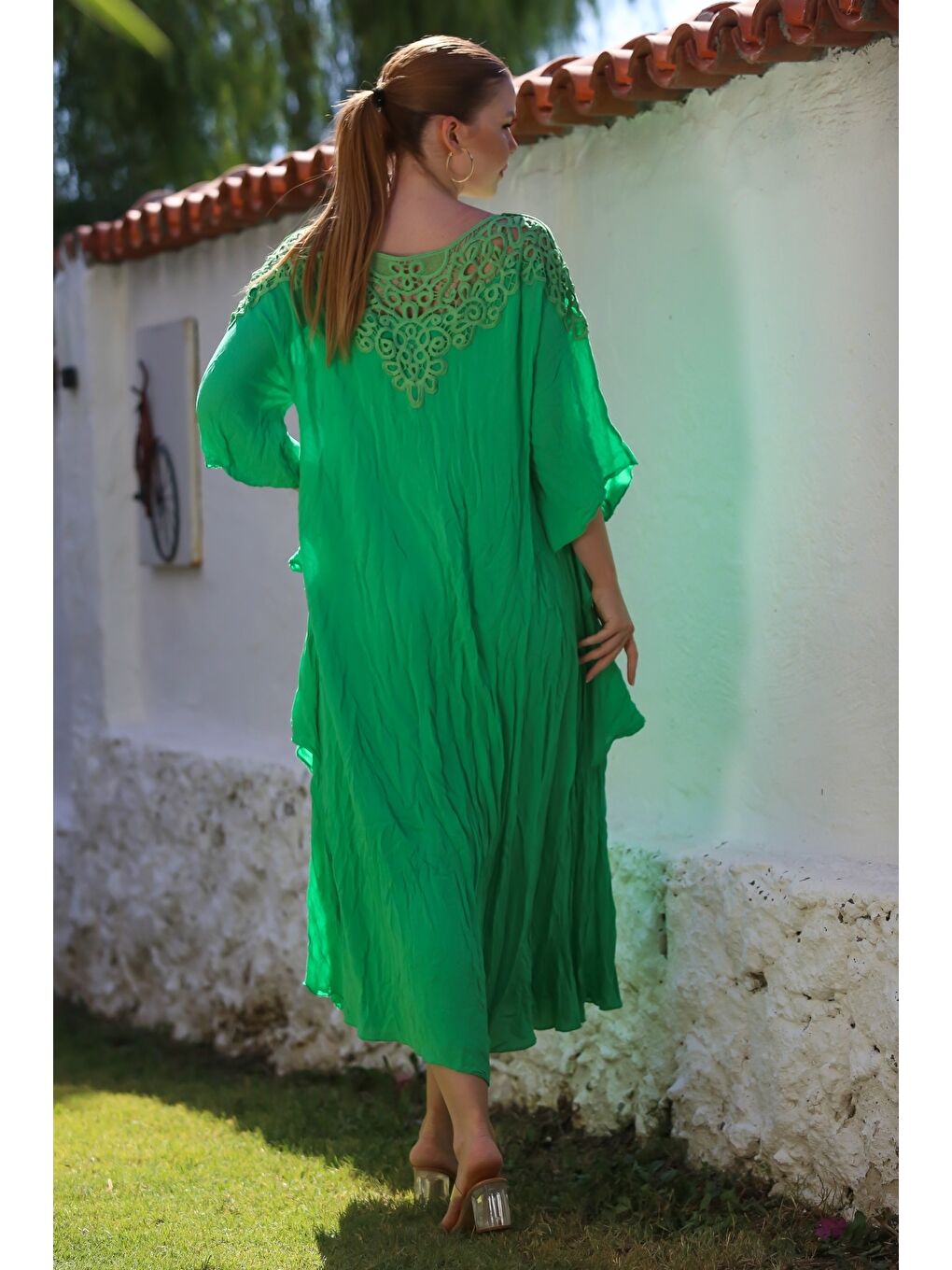 İtalyan Yeşil Kayık Yaka 3/4 Kol Astarlı Katlı Dantelli Casual Dokuma Elbise 130 66-1