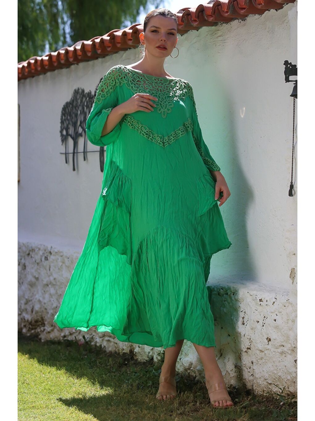 İtalyan Yeşil Kayık Yaka 3/4 Kol Astarlı Katlı Dantelli Casual Dokuma Elbise 130 66-6