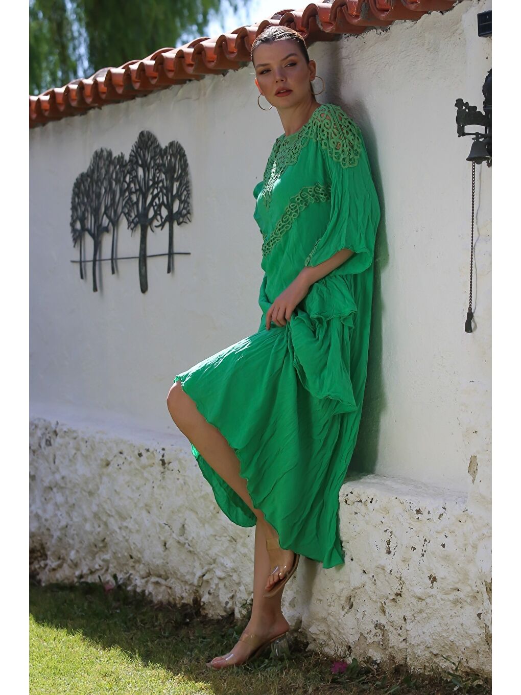 İtalyan Yeşil Kayık Yaka 3/4 Kol Astarlı Katlı Dantelli Casual Dokuma Elbise 130 66-7