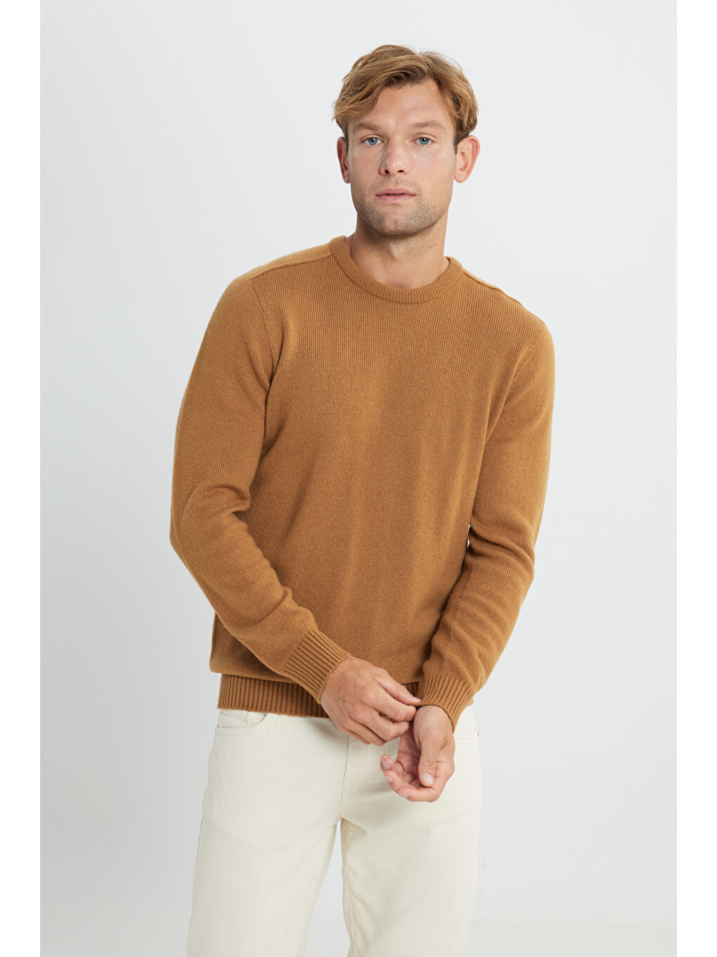 Kahverengi Erkek Camel Yünlü Dikişsiz Sıcak Tutan Standart Fit Normal Kesim Bisiklet Yaka Armürlü Triko Kazak-3