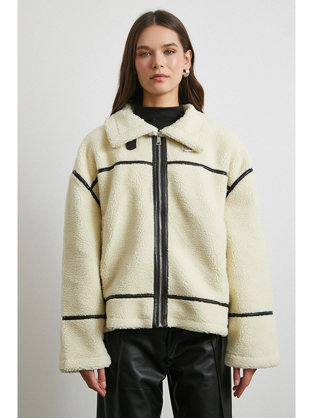 Ekru Ters Detay Lamine Biker Ceket Krem-4