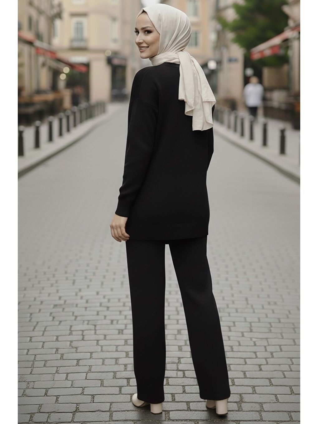 Çiçek Nakışlı İkili Triko Takım Siyah - 28062-SIYAH-2