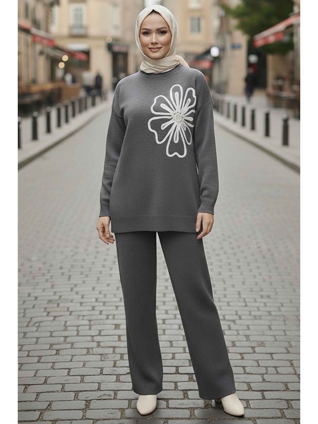 Çiçek Nakışlı İkili Triko Takım Antrasit - 28062-ANTRASIT-1