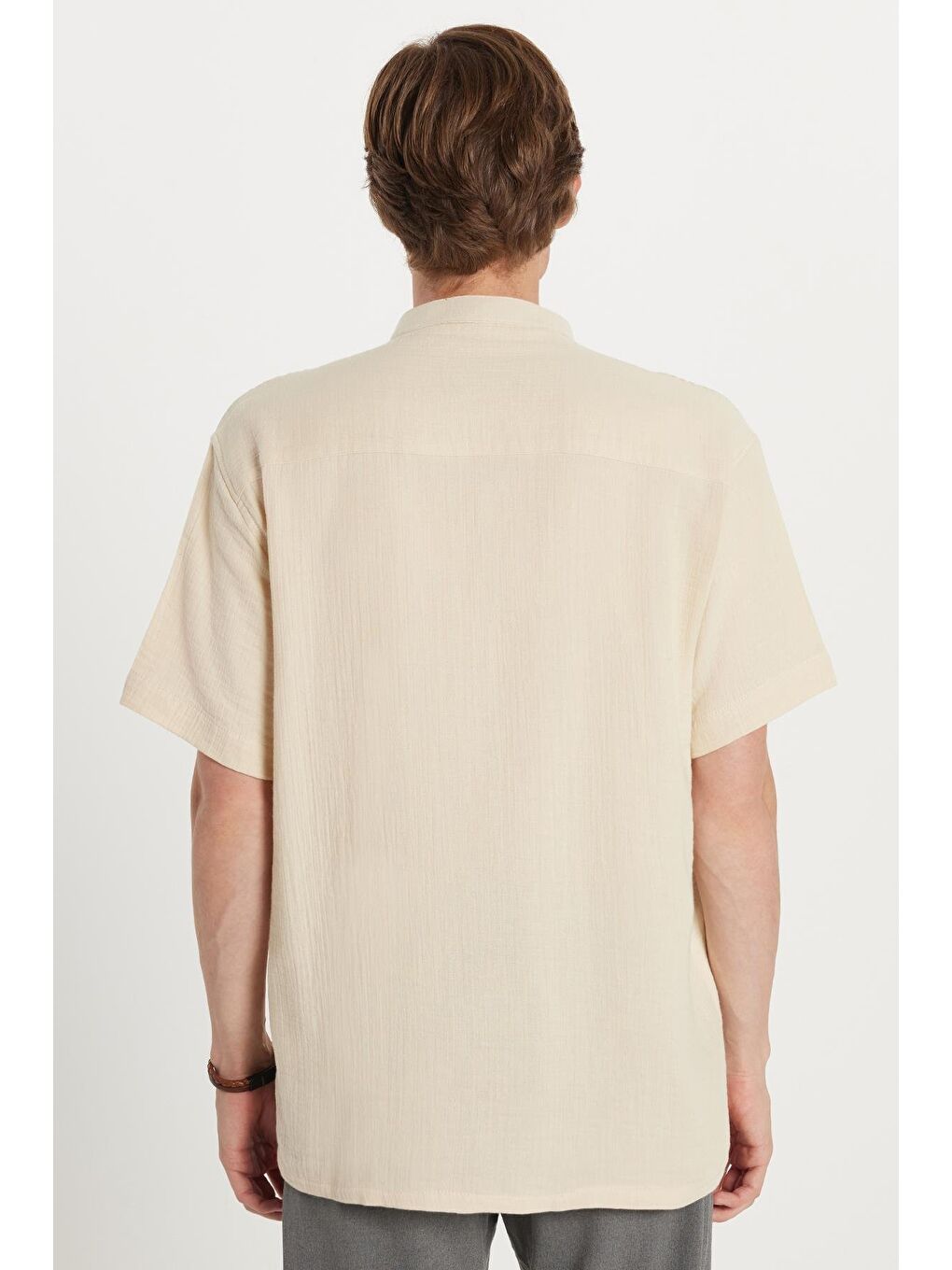 Erkek Relax Fit Rahat Kesim %100 Pamuk Müslin Kumaş Kısa Kollu Spor Hakim Yaka Bej Gömlek-4