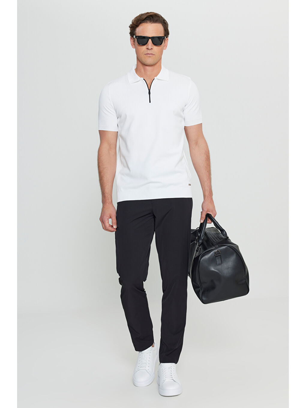 Erkek Ekru Standart Fit Normal Kesim Polo Yaka Jakarlı Triko Tişört-1