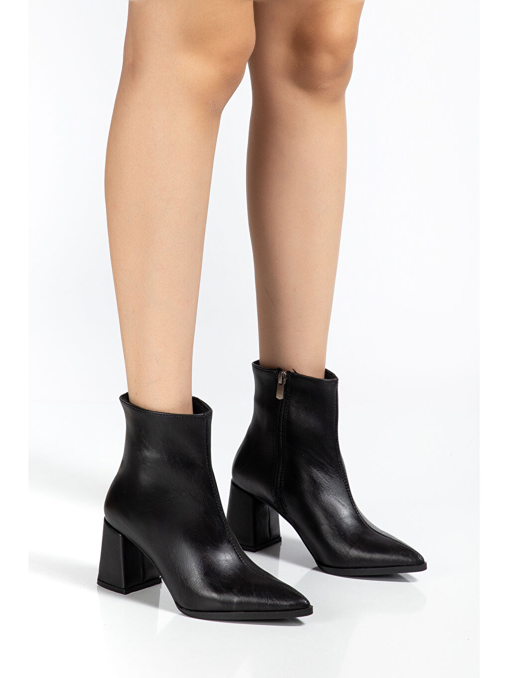 Siyah D513 Soğuk Geçirmez Kadın Kışlık Bot-1