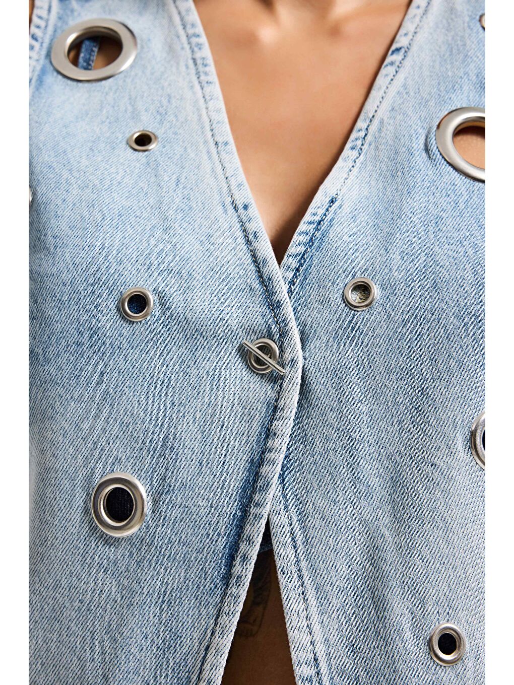 Mavi Kadın Jean Rengi 4s6-65 Rahat Kesim Kuş Gözü Detaylı Tasarım Sıfır Kol Denim Yelek-5