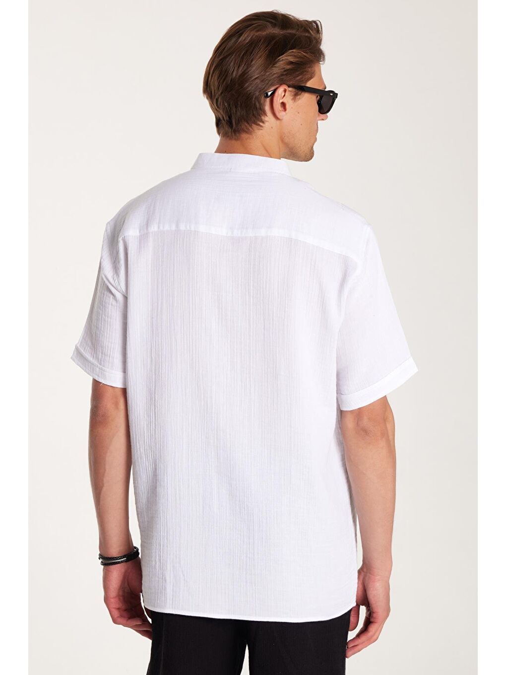 Erkek Relax Fit Rahat Kesim %100 Pamuk Müslin Kumaş Kısa Kollu Spor Hakim Yaka Beyaz Gömlek-4
