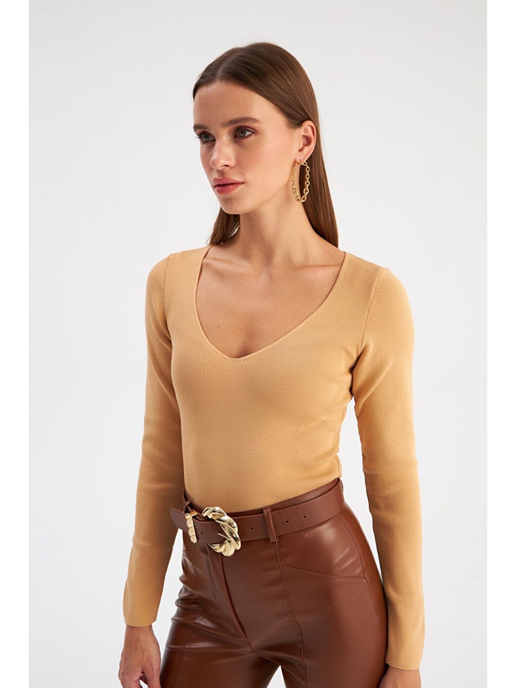 Bej V Yaka Crop Triko - Bisküvi-1