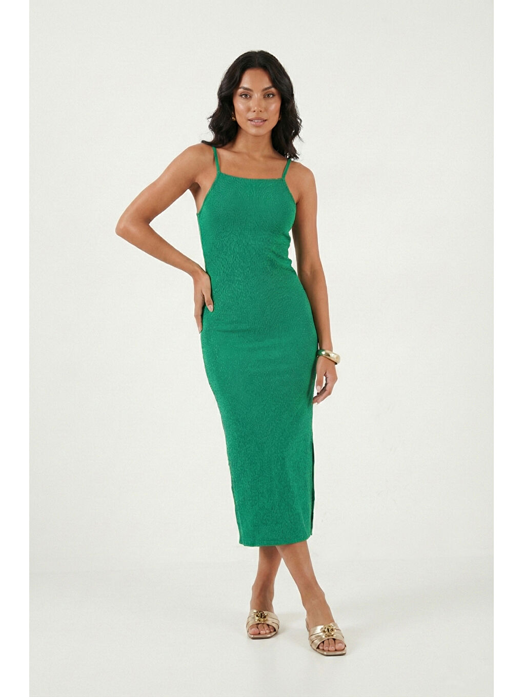 Yeşil İp Askılı Fitted-Vücuda Oturan Yırtmaçlı Midi Kadın Elbise 5865573-3