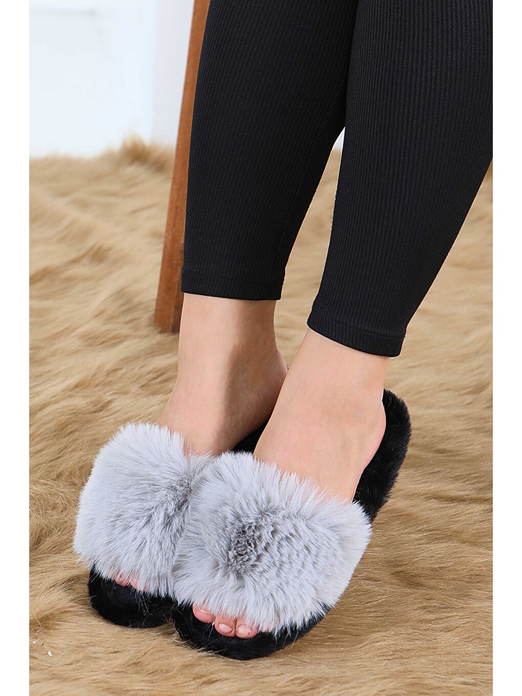 Kadın Gri Ponponlu Ev Terliği - 27782-GRI-2